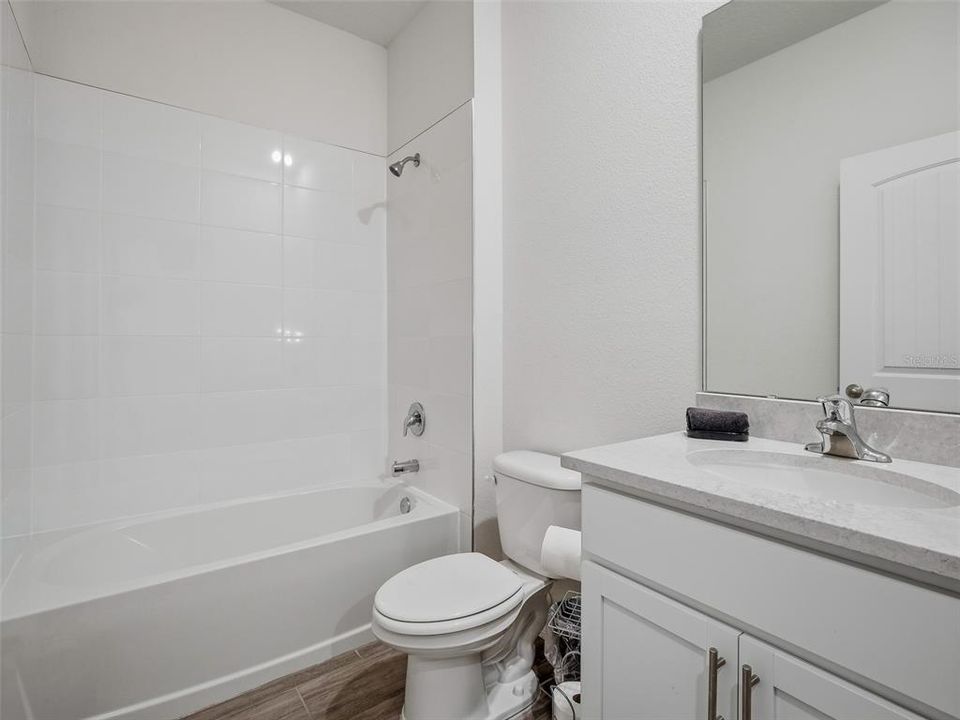 На продажу: $425,000 (3 спален, 2 ванн, 1662 Квадратных фут)