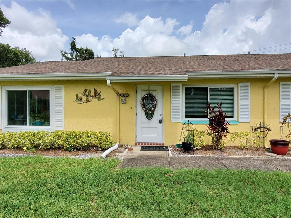 出租: $1,800 (2 贝兹, 2 浴室, 984 平方英尺)