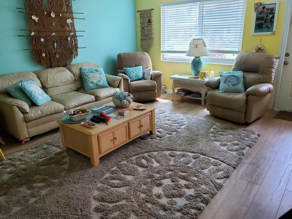 出租: $1,800 (2 贝兹, 2 浴室, 984 平方英尺)