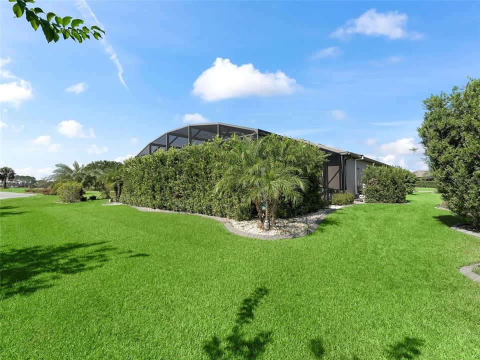 Activo con contrato: $545,000 (3 camas, 3 baños, 2397 Pies cuadrados)