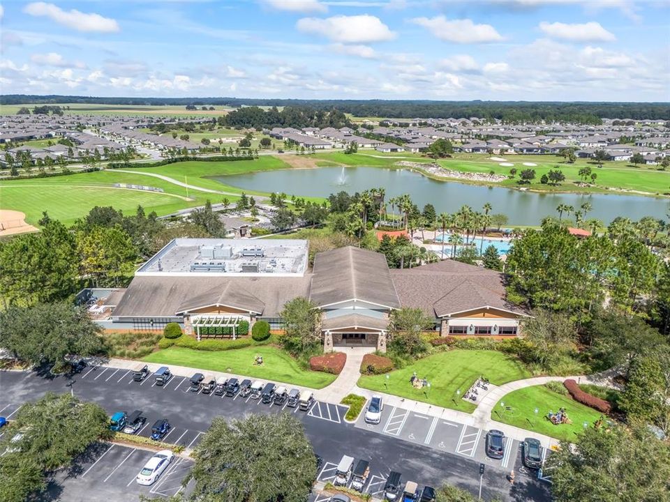 Activo con contrato: $545,000 (3 camas, 3 baños, 2397 Pies cuadrados)