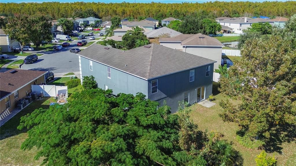 For Sale: $600,000 (6 beds, 4 baths, 3514 Square Feet)