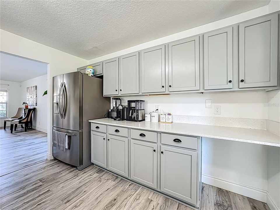 For Sale: $600,000 (6 beds, 4 baths, 3514 Square Feet)