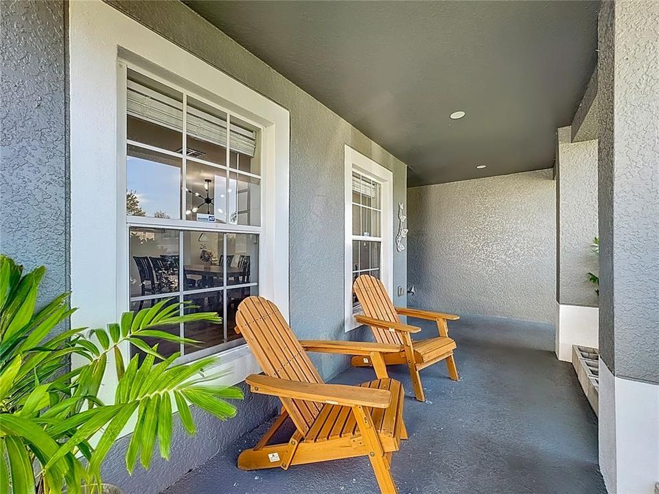 For Sale: $600,000 (6 beds, 4 baths, 3514 Square Feet)