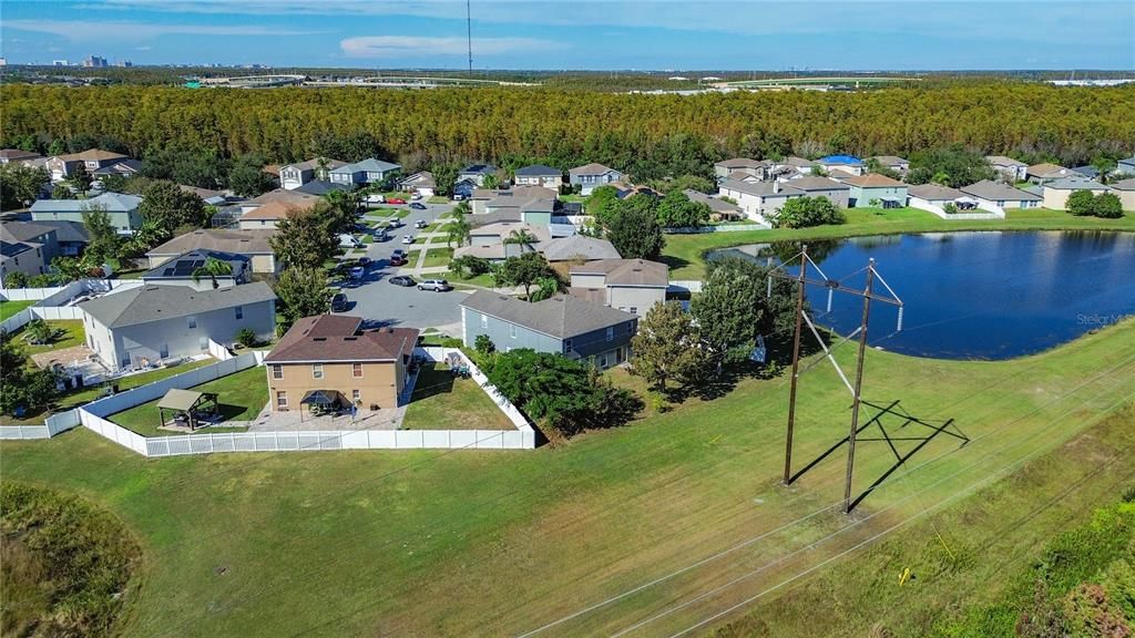 For Sale: $600,000 (6 beds, 4 baths, 3514 Square Feet)