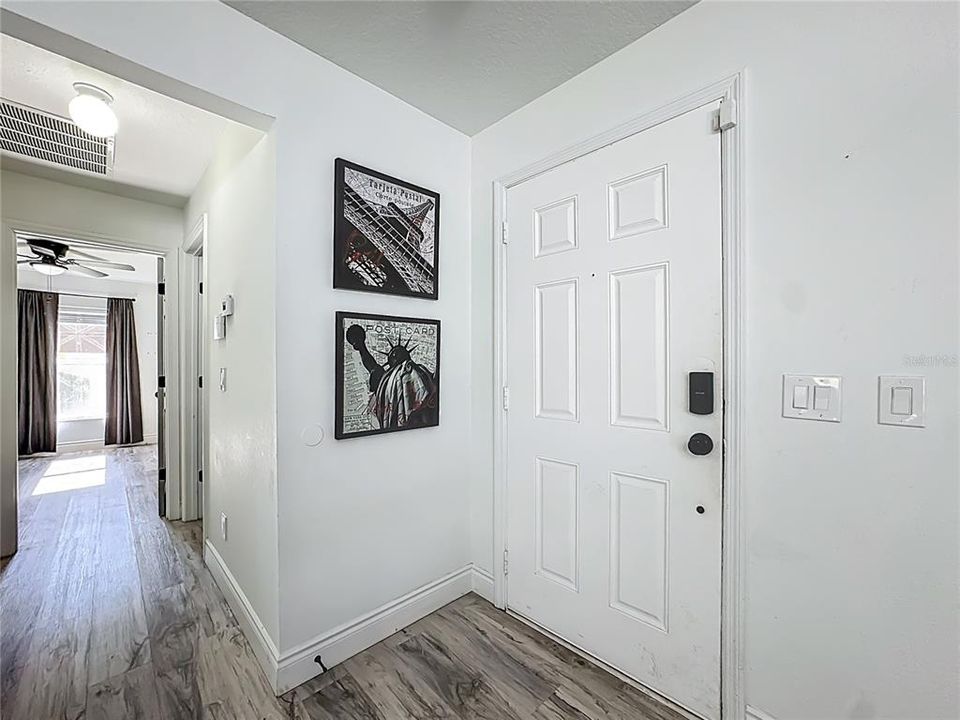 For Sale: $600,000 (6 beds, 4 baths, 3514 Square Feet)