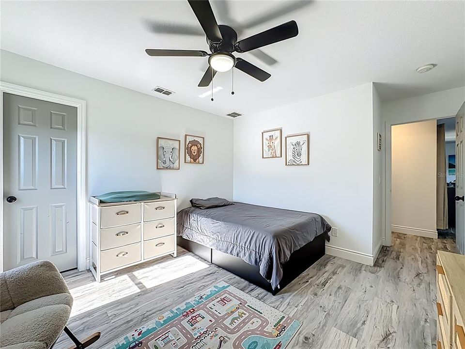 For Sale: $600,000 (6 beds, 4 baths, 3514 Square Feet)