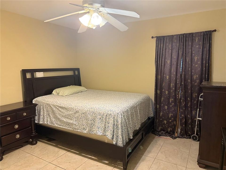 En Renta: $2,650 (4 camas, 2 baños, 1929 Pies cuadrados)