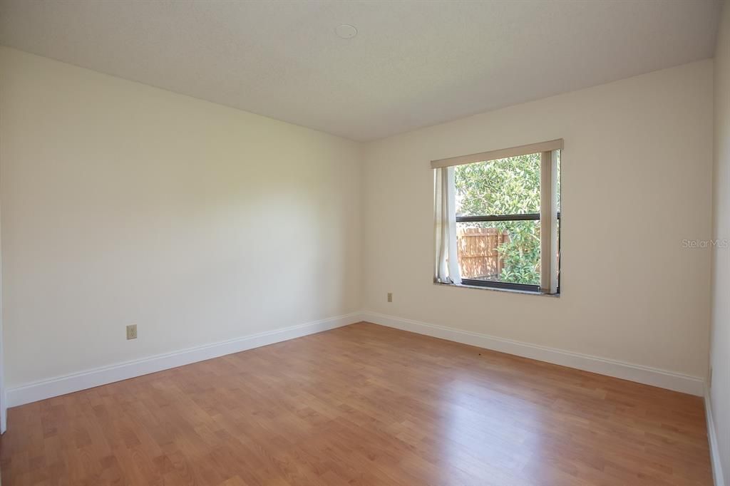 合同活跃: $2,395 (3 贝兹, 2 浴室, 1788 平方英尺)