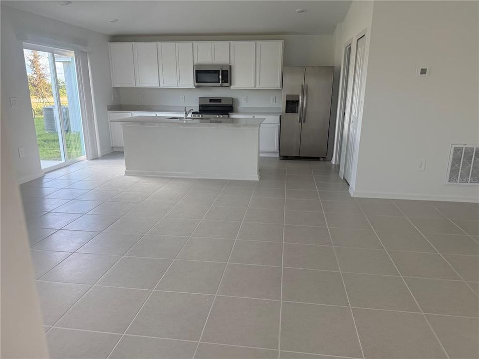 En Renta: $2,100 (3 camas, 2 baños, 1500 Pies cuadrados)