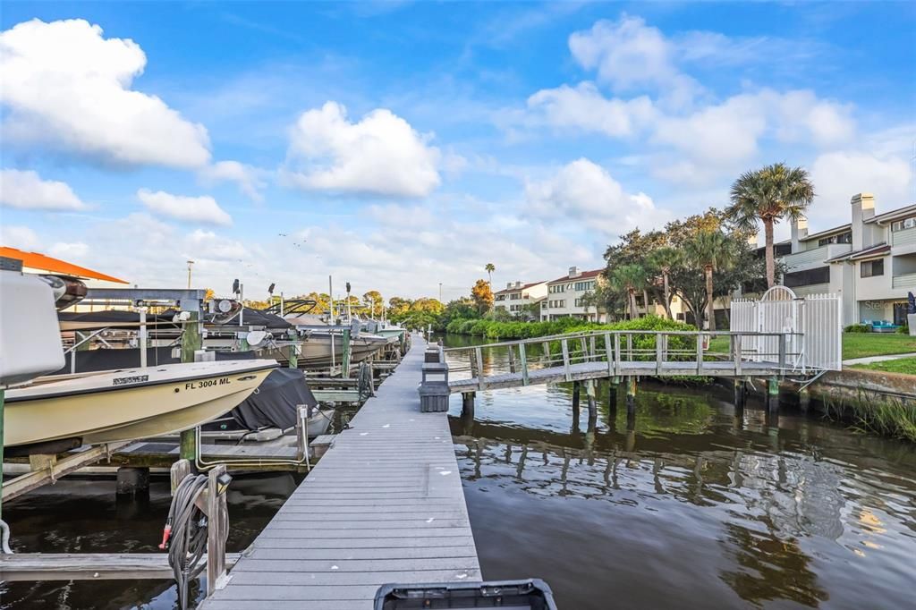 待售: $725,000 (3 贝兹, 2 浴室, 2166 平方英尺)