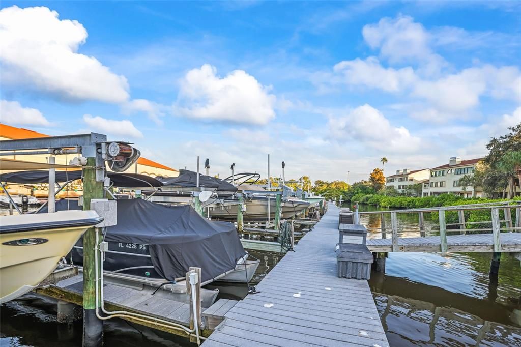 待售: $725,000 (3 贝兹, 2 浴室, 2166 平方英尺)