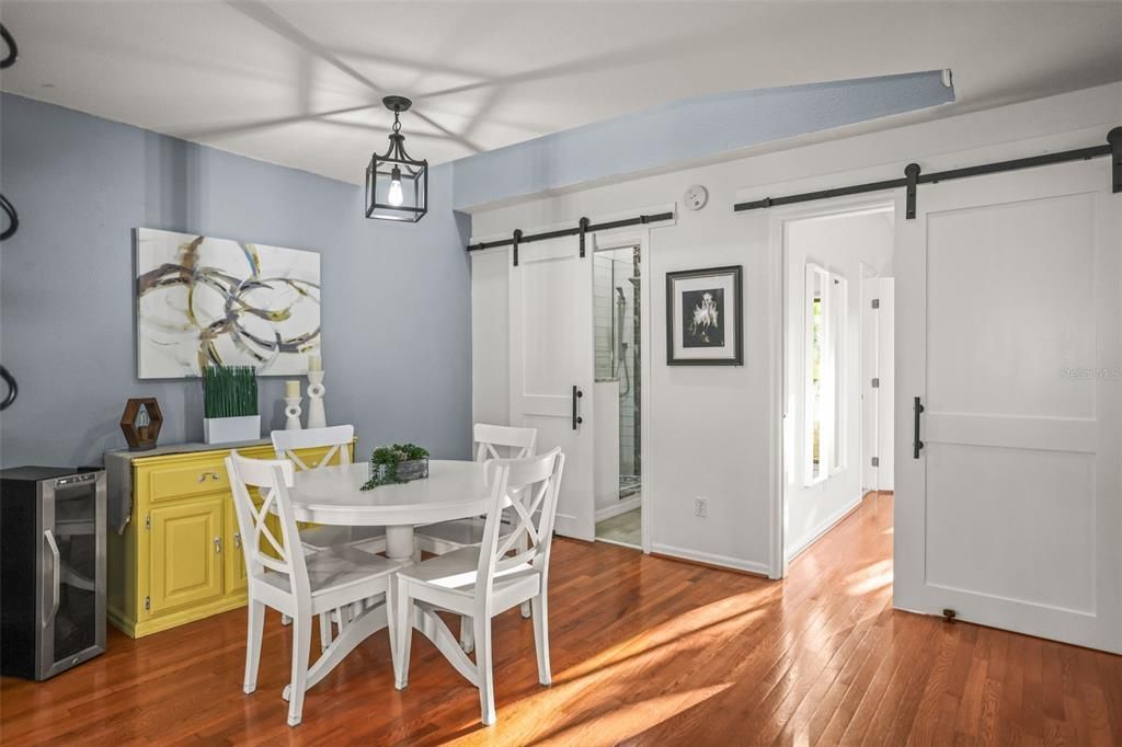 待售: $725,000 (3 贝兹, 2 浴室, 2166 平方英尺)