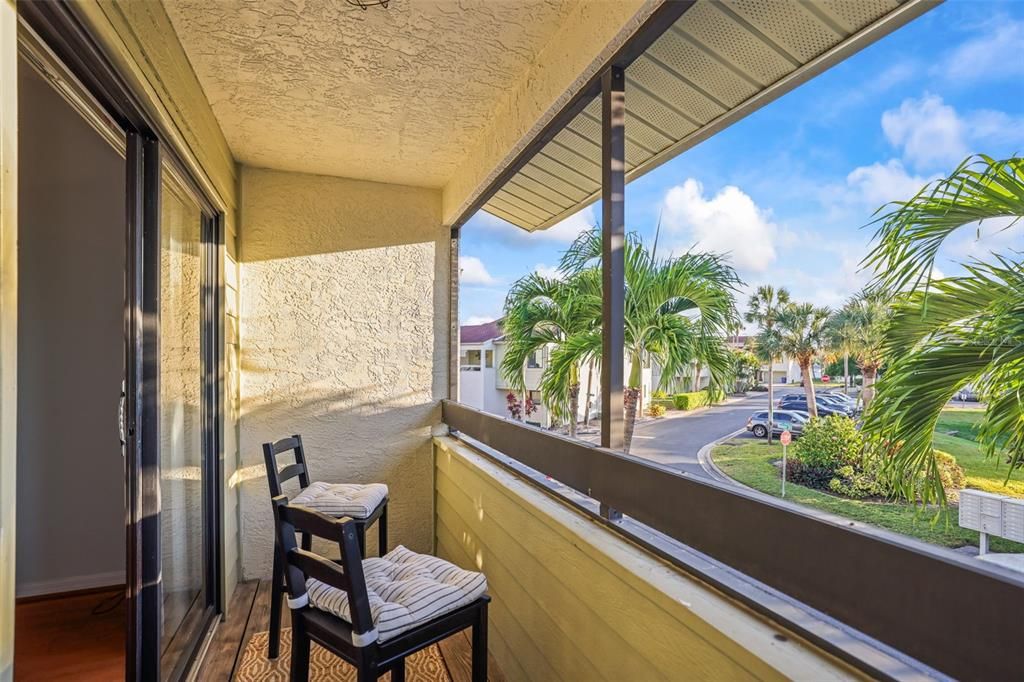 待售: $725,000 (3 贝兹, 2 浴室, 2166 平方英尺)