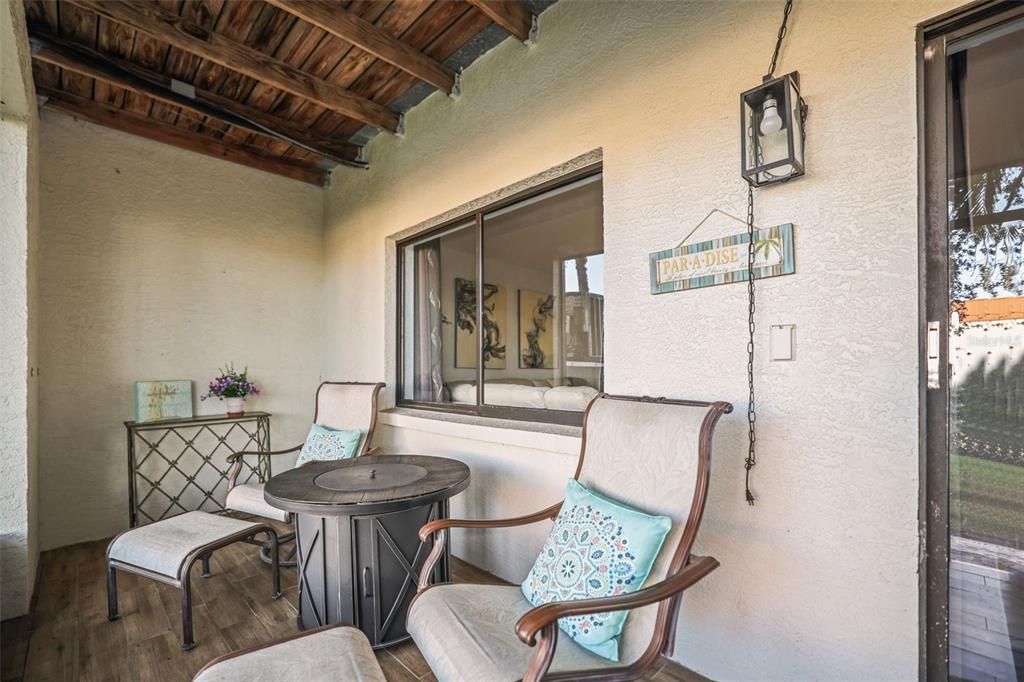 待售: $725,000 (3 贝兹, 2 浴室, 2166 平方英尺)