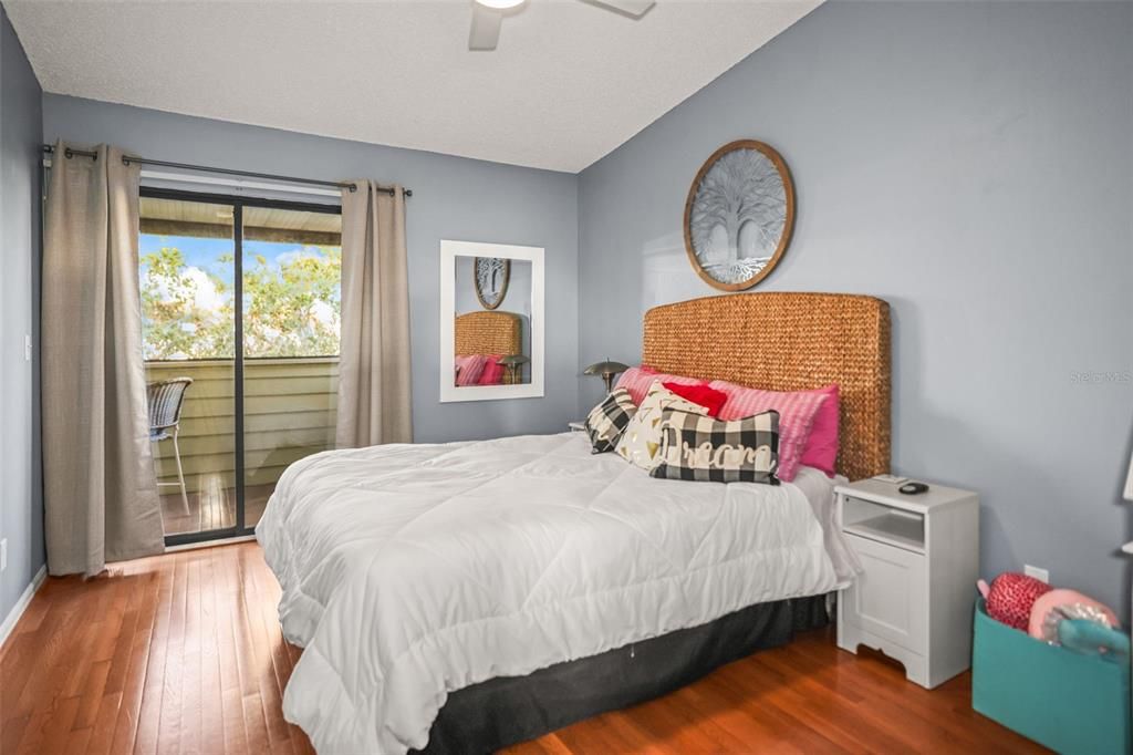 待售: $725,000 (3 贝兹, 2 浴室, 2166 平方英尺)