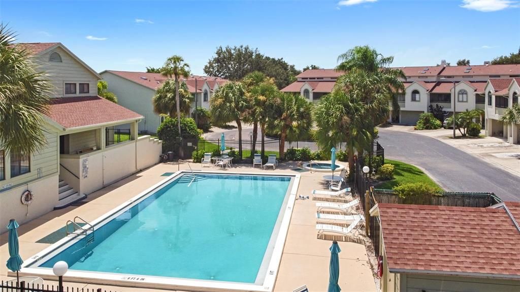 待售: $725,000 (3 贝兹, 2 浴室, 2166 平方英尺)