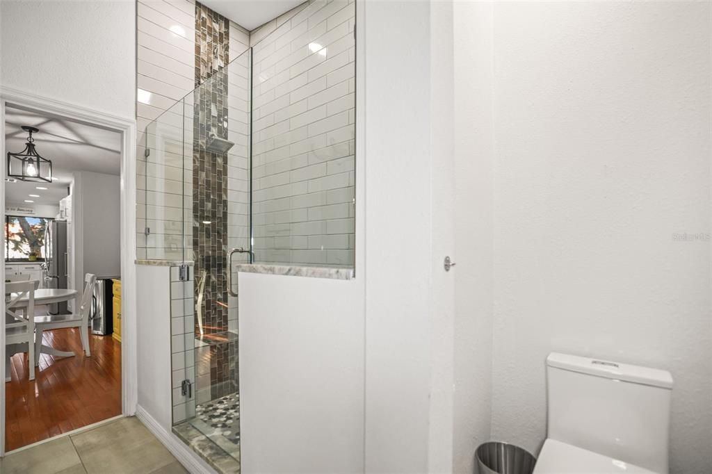 待售: $725,000 (3 贝兹, 2 浴室, 2166 平方英尺)