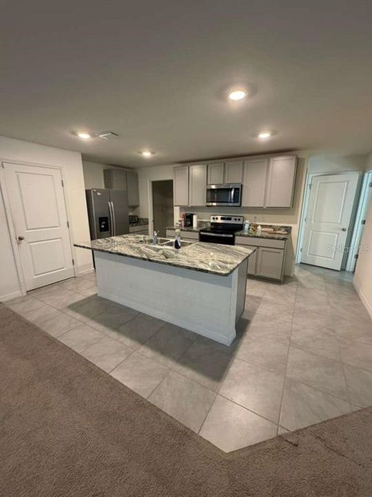 En Renta: $2,695 (5 camas, 3 baños, 2447 Pies cuadrados)