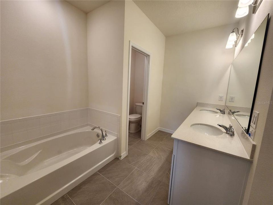 En Renta: $2,350 (3 camas, 2 baños, 1634 Pies cuadrados)