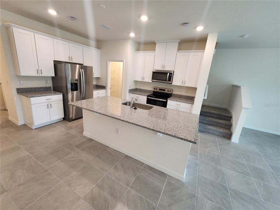 En Renta: $2,350 (3 camas, 2 baños, 1634 Pies cuadrados)