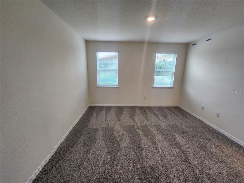 En Renta: $2,350 (3 camas, 2 baños, 1634 Pies cuadrados)