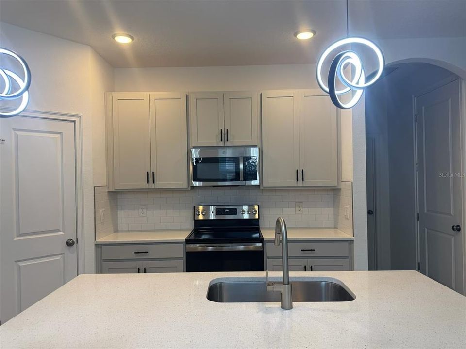 For Rent: $2,600 (3 beds, 2 baths, 1491 Square Feet)