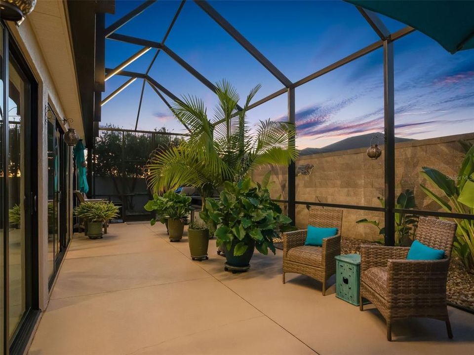 For Sale: $1,300,000 (3 beds, 2 baths, 2403 Square Feet)