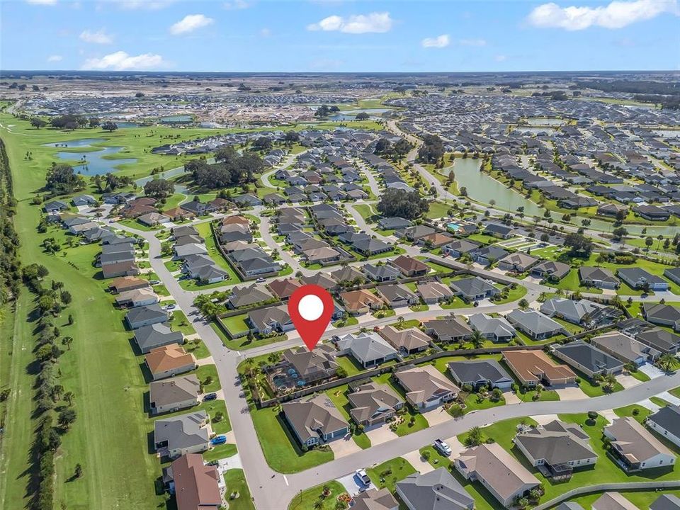 For Sale: $1,300,000 (3 beds, 2 baths, 2403 Square Feet)