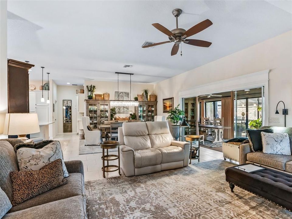 For Sale: $1,300,000 (3 beds, 2 baths, 2403 Square Feet)