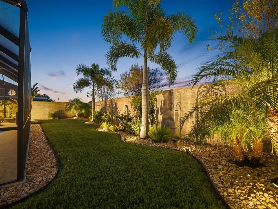 For Sale: $1,300,000 (3 beds, 2 baths, 2403 Square Feet)