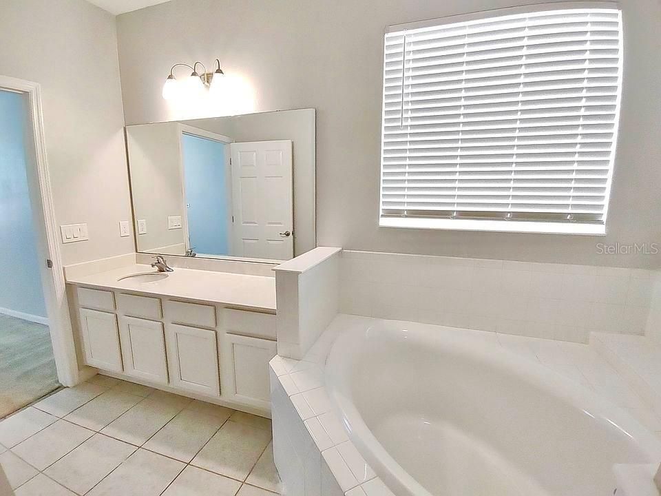 En Venta: $529,000 (6 camas, 5 baños, 2889 Pies cuadrados)