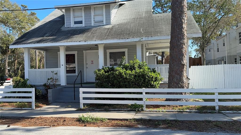 待售: $391,111 (4 贝兹, 0 浴室, 600 平方英尺)