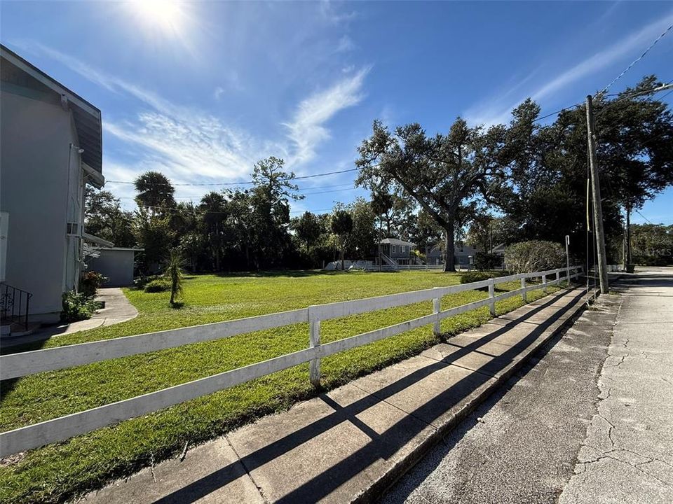 待售: $391,111 (4 贝兹, 0 浴室, 600 平方英尺)