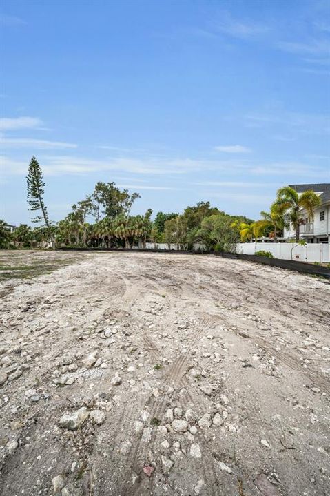 For Sale: $699,000 (0.16 acres)