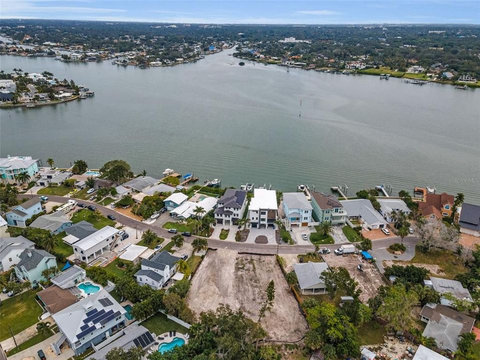 For Sale: $699,000 (0.16 acres)