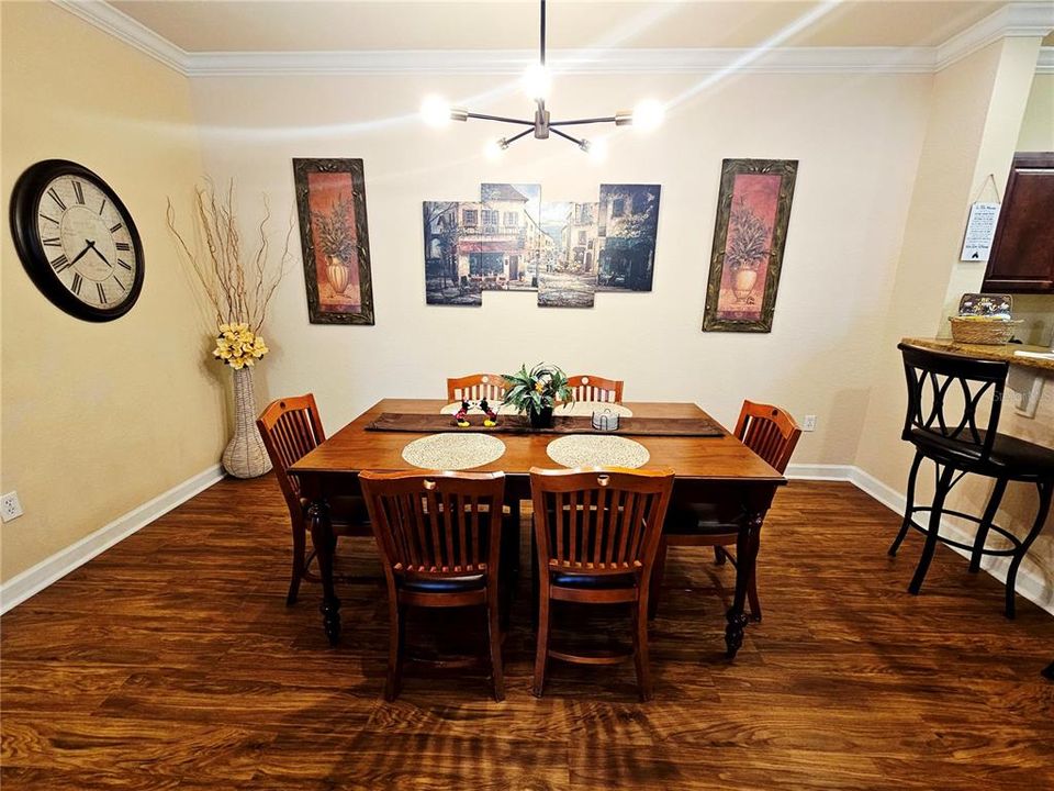 For Sale: $215,000 (2 beds, 2 baths, 1134 Square Feet)