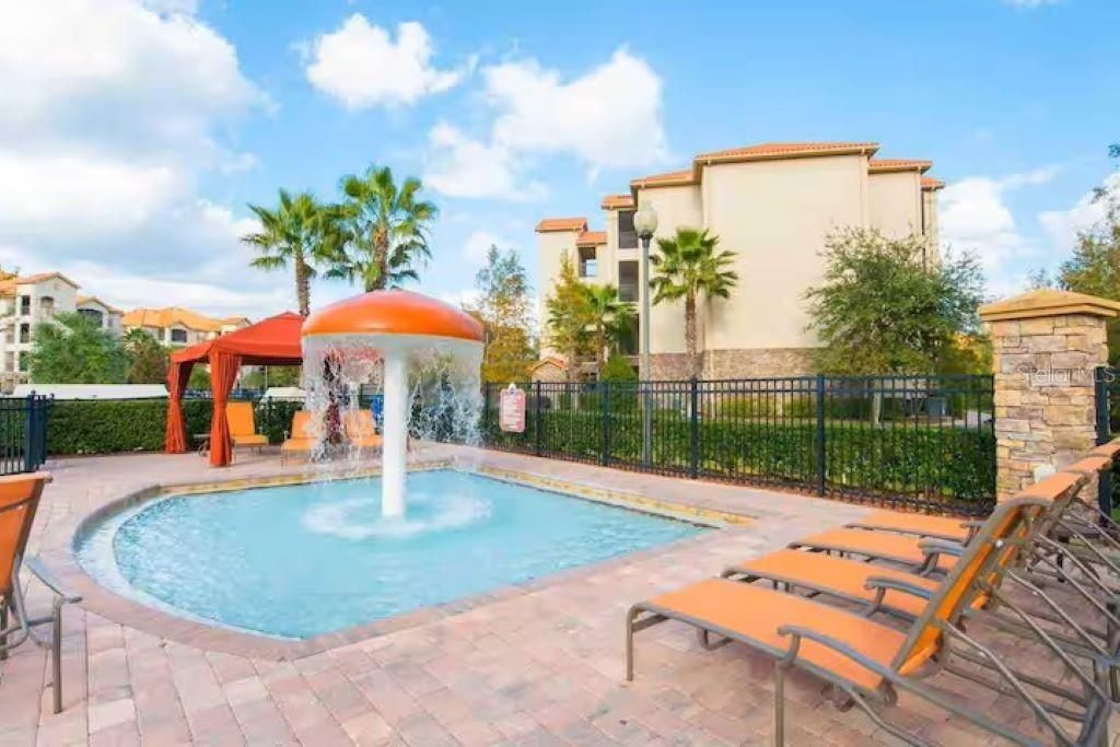 For Sale: $215,000 (2 beds, 2 baths, 1134 Square Feet)