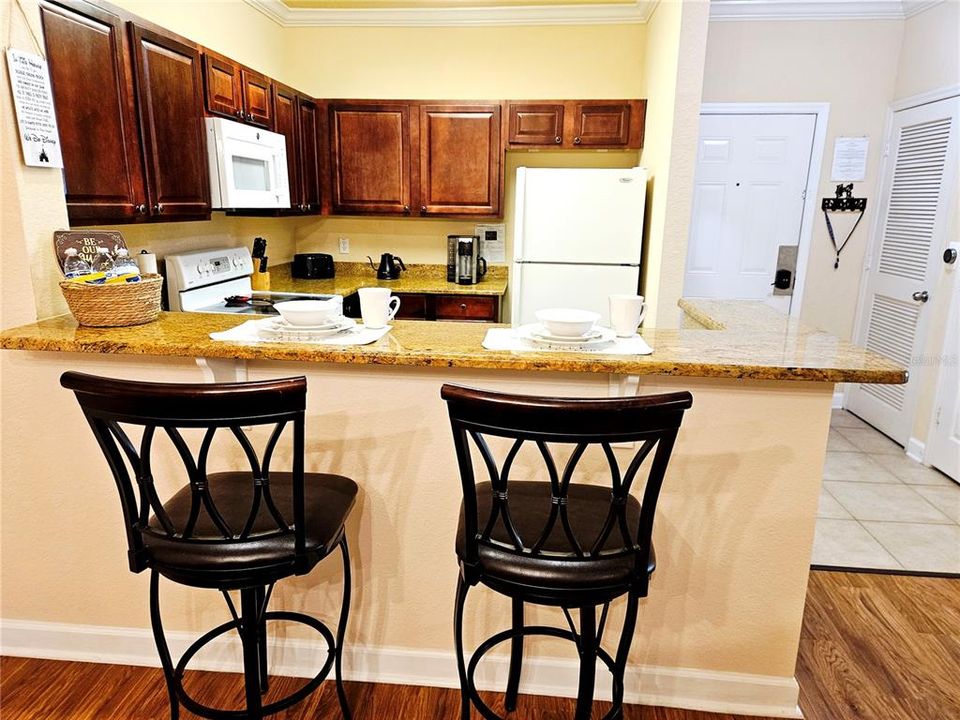 For Sale: $215,000 (2 beds, 2 baths, 1134 Square Feet)