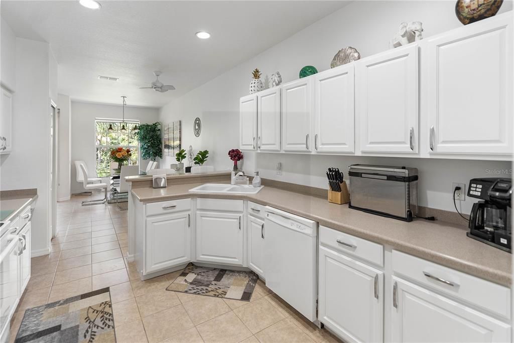 В аренду: $3,000 (3 спален, 2 ванн, 1863 Квадратных фут)