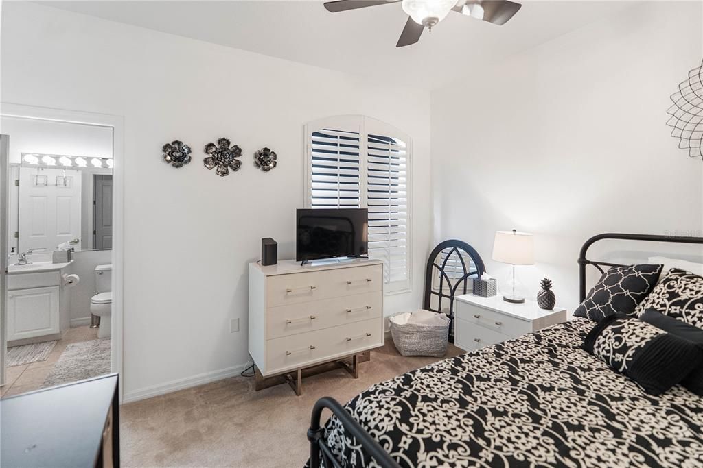 В аренду: $3,000 (3 спален, 2 ванн, 1863 Квадратных фут)