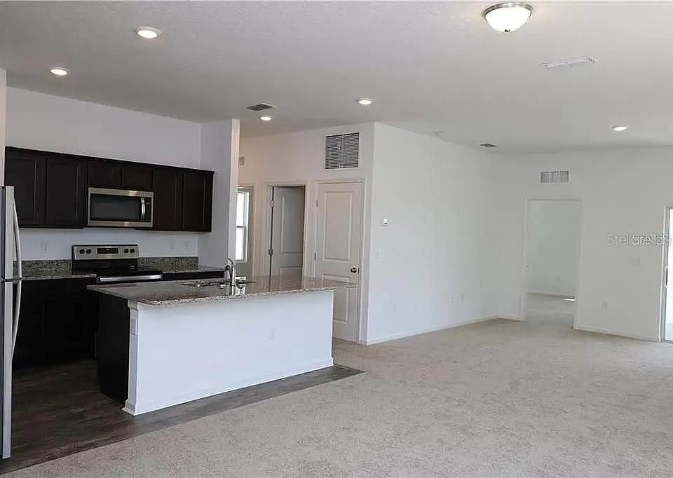 В аренду: $2,200 (3 спален, 2 ванн, 1556 Квадратных фут)