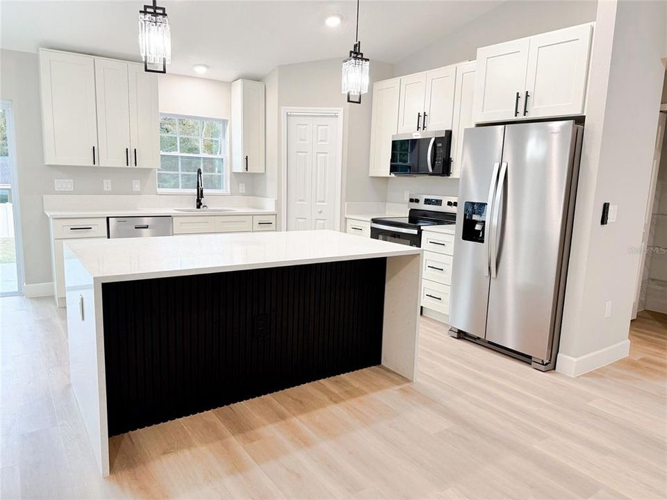 待售: $269,900 (3 贝兹, 2 浴室, 1439 平方英尺)