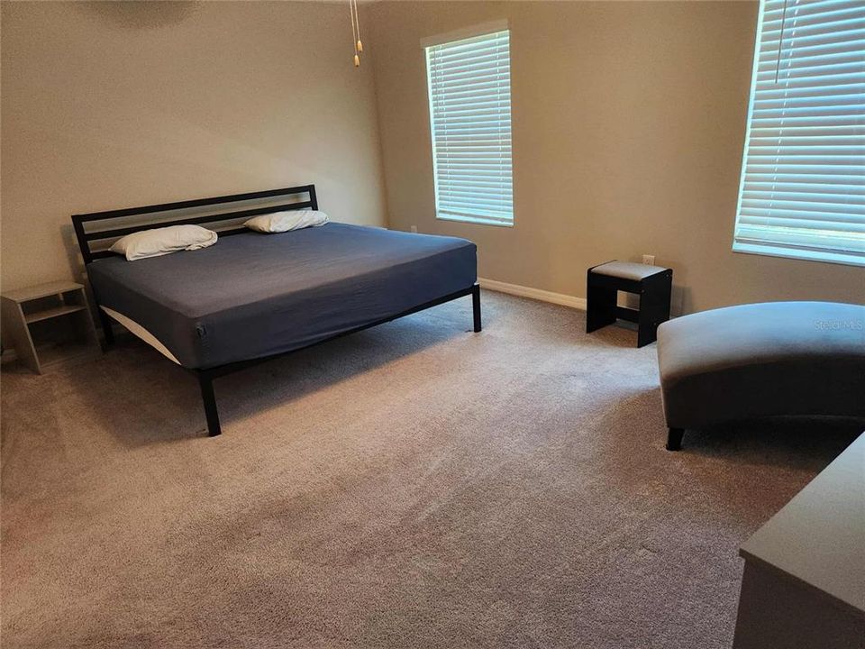 For Rent: $2,300 (3 beds, 2 baths, 1580 Square Feet)