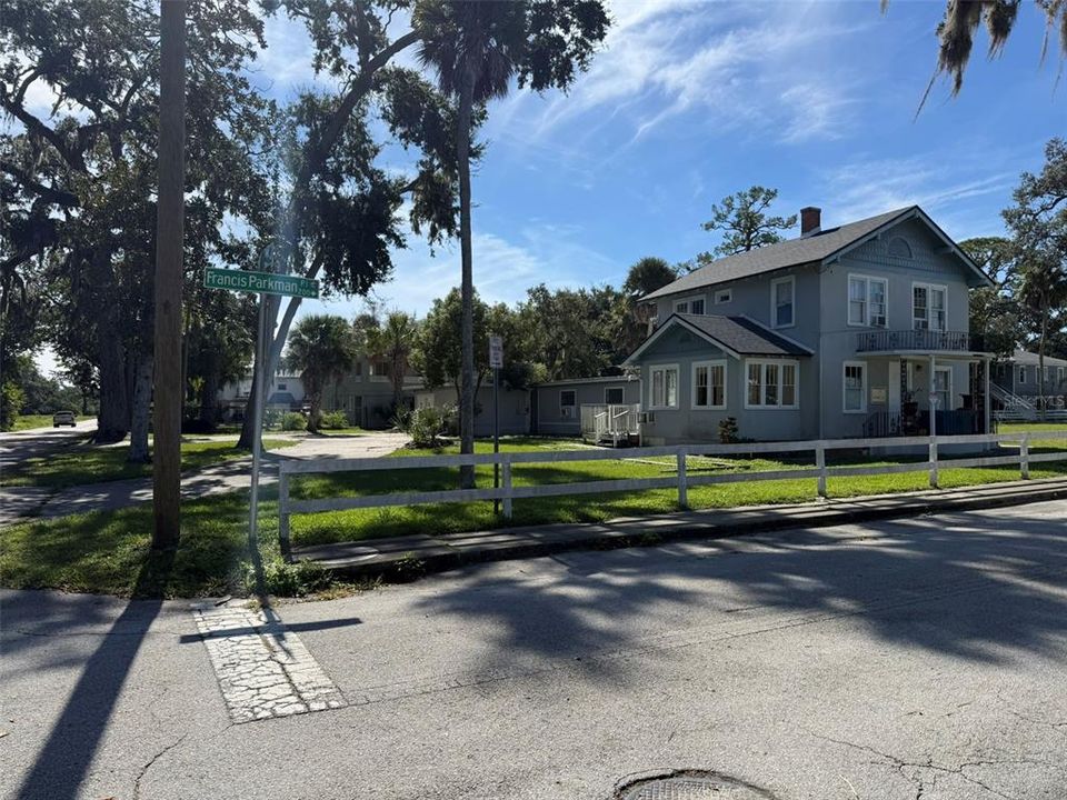 待售: $691,111 (8 贝兹, 0 浴室, 2759 平方英尺)