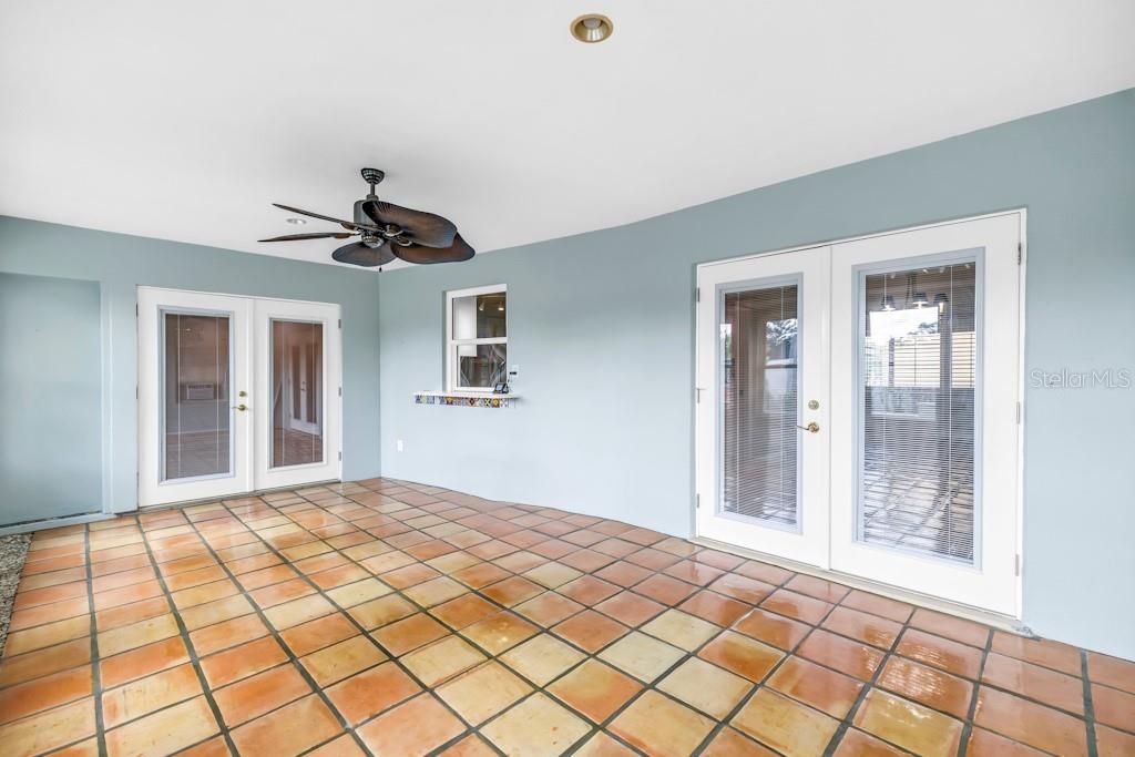 For Sale: $595,000 (2 beds, 2 baths, 1994 Square Feet)