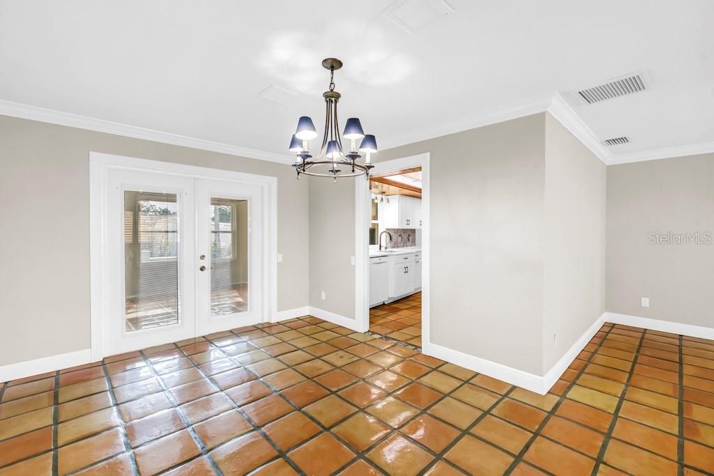 For Sale: $595,000 (2 beds, 2 baths, 1994 Square Feet)