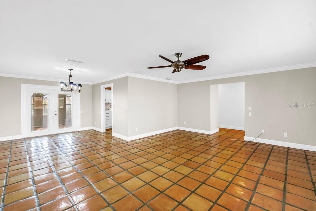 For Sale: $595,000 (2 beds, 2 baths, 1994 Square Feet)