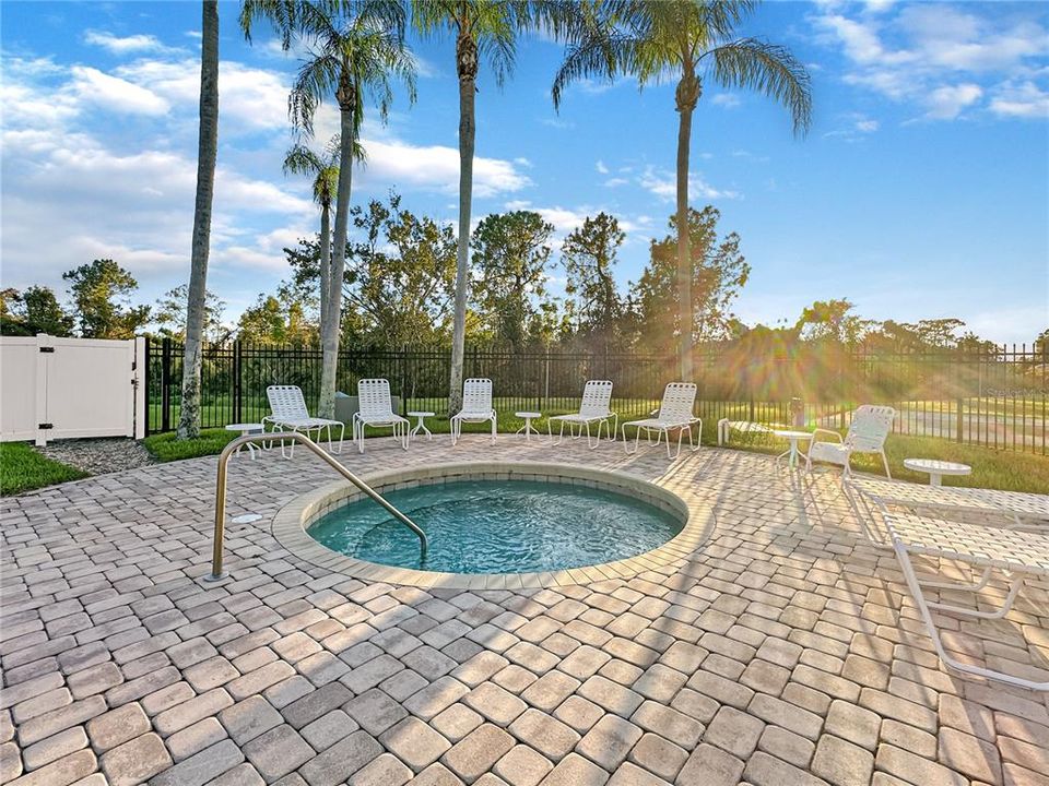 出租: $1,395 (2 贝兹, 2 浴室, 981 平方英尺)