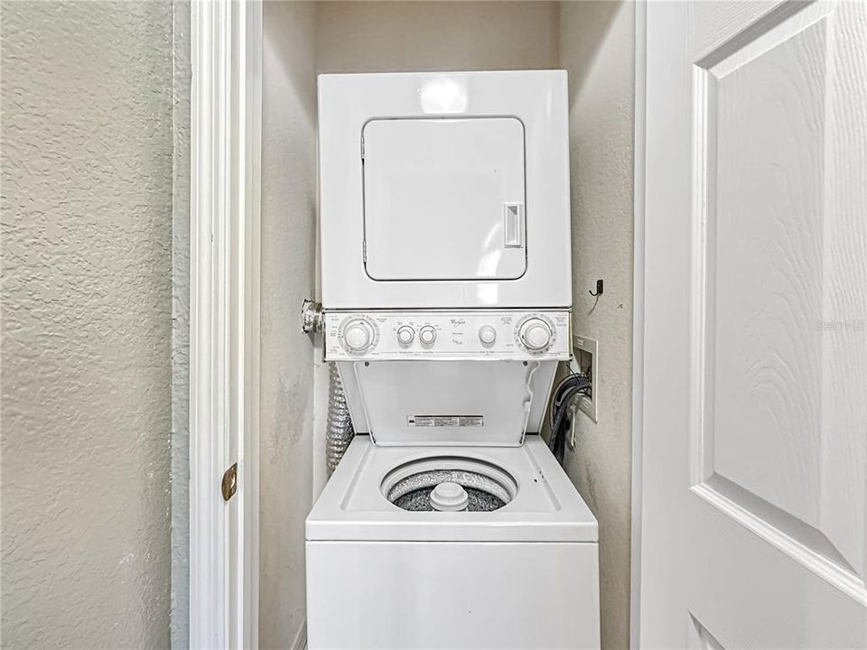 出租: $1,395 (2 贝兹, 2 浴室, 981 平方英尺)